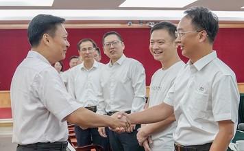 勇担社会责任，助力乡村振兴 ▏无码JK粉嫩小泬在线观看欧美-又爽又色又舒服A片免费-国产特黄又粗又硬A片-538在线啪在线观看-国产亚洲精品精品国产亚洲综合在“6.30”活动仪式现场再度认捐100万，持续助力乡村振兴