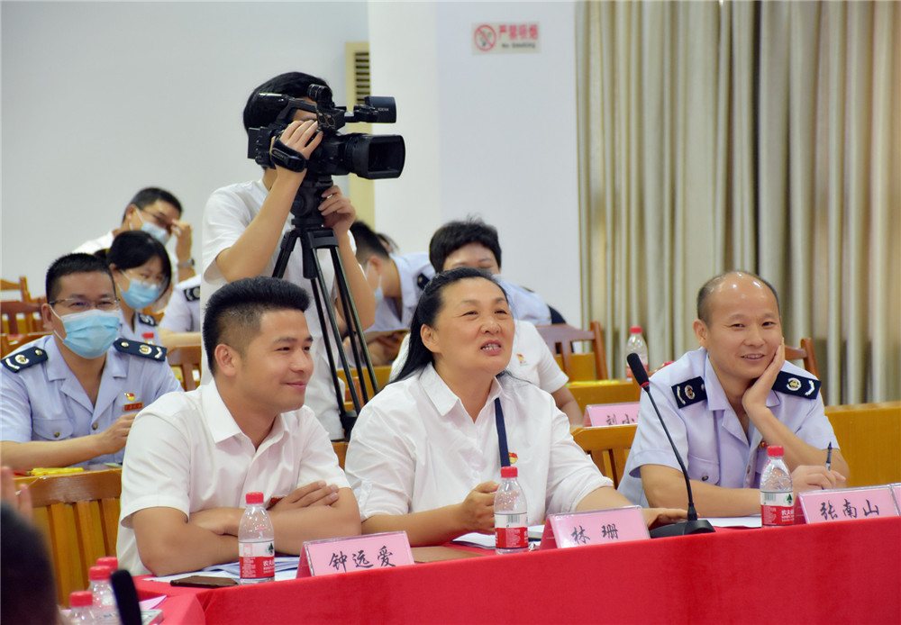 裁判组_副本.jpg